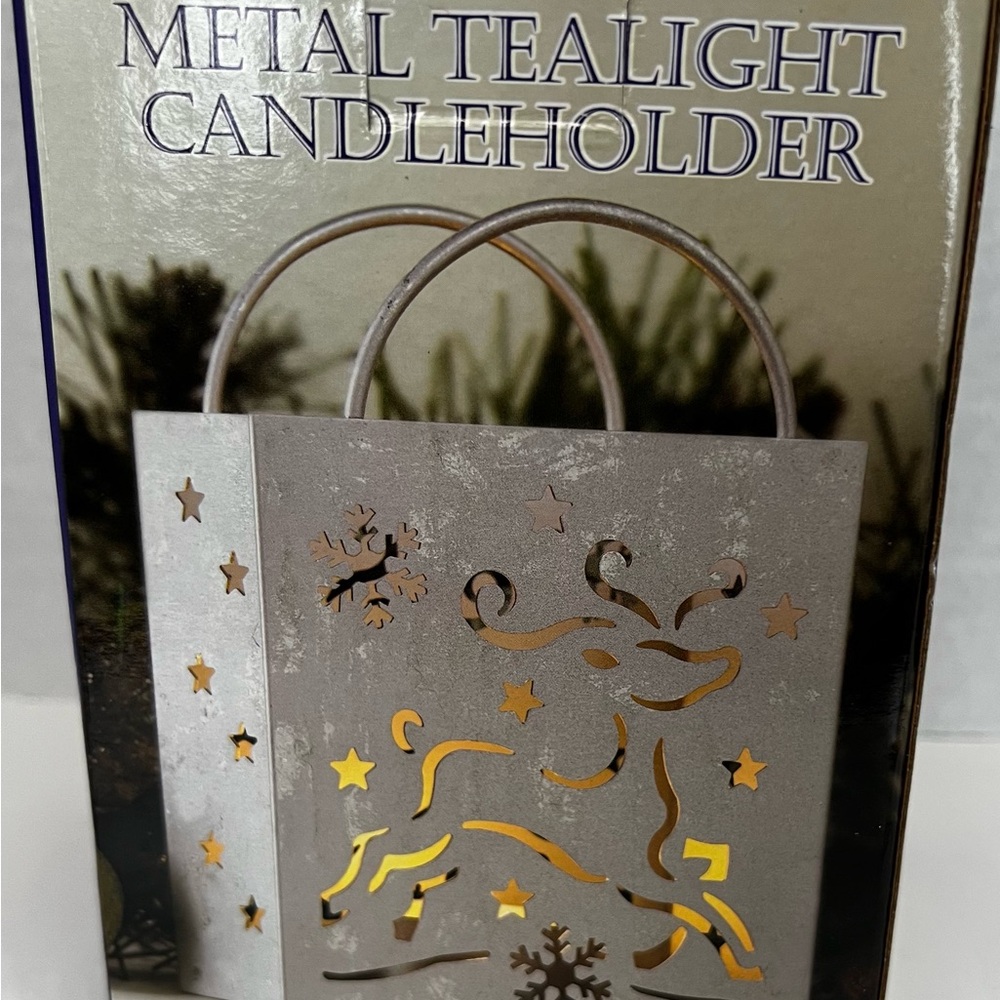NIB Metal Silver Tone Tealight Candleholder with Reindeer Design Christmas Decor